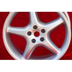 1 cerchio 550 8.5x18 5x108 Ferrari 456 550 silver