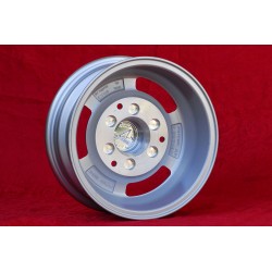 1 cerchio Alpine 5.5x13 3x150 Renault R12 R15 R16 R17 silver