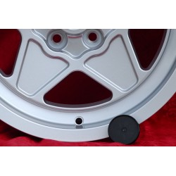 4 cerchi 308 7x16 5x108 Ferrari Volvo Ferrari 208 308 328 w o ABS Mondial 8 Mondial 3 2 w o ABS Volvo 140 160 240 260 P1