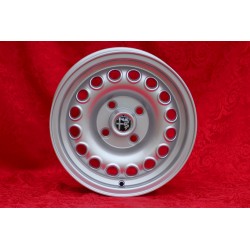 1 cerchio Campagnolo 7x14 4x108 Alfa Romeo 105 Coupe Spider GT GTA GTC Montreal silver