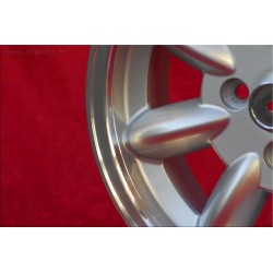 1 wheel Minilite 5.5x15 4x130 Porsche VW Porsche 914 1.7 1.8 2.0 Volkswagen Beetle 67- Karmann Ghia 67- Type 3 411 412 s